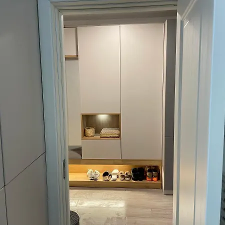 Apartament 3 Camere Langa Mare 아파트 *